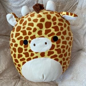 Gary the Giraffe Squishmallow